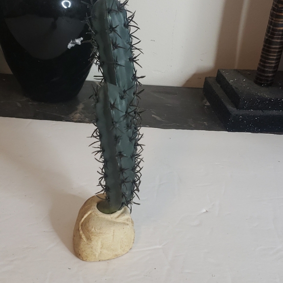 🖤5/$12 Fake Cactus Figurine - Picture 2 of 6